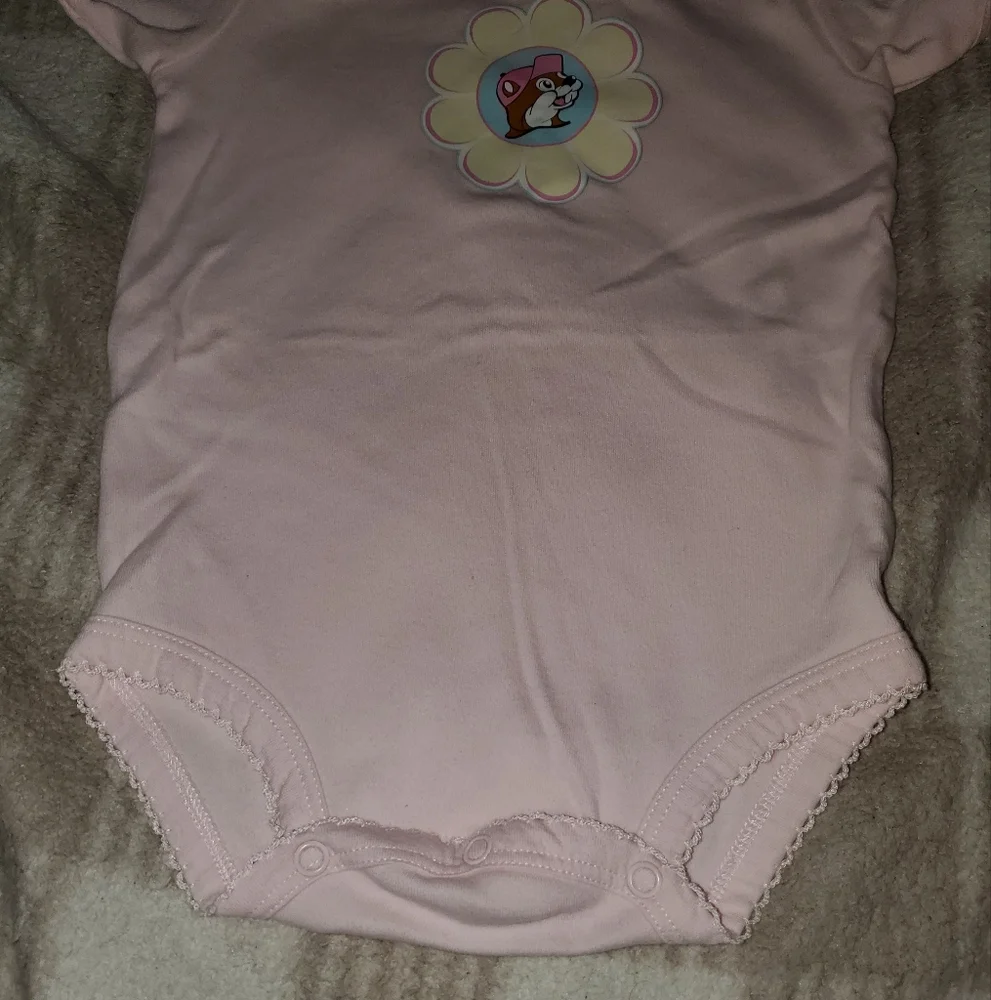 5 for $25 | Buc-ee's Floral Logo Pastel Pink Baby Bodysuit Onesie